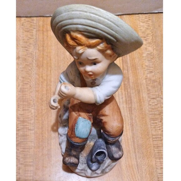 Vintage Country Boy Fishing Ceramic Figurine Statue Pole Missing - Picture 10 of 16
